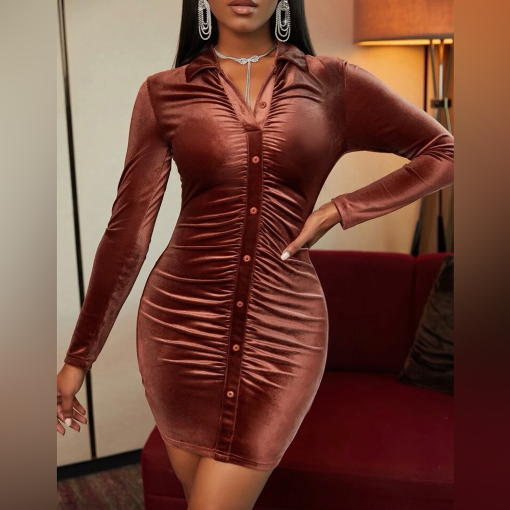 Brown Solid Ruched Velvet Bodycon Dress